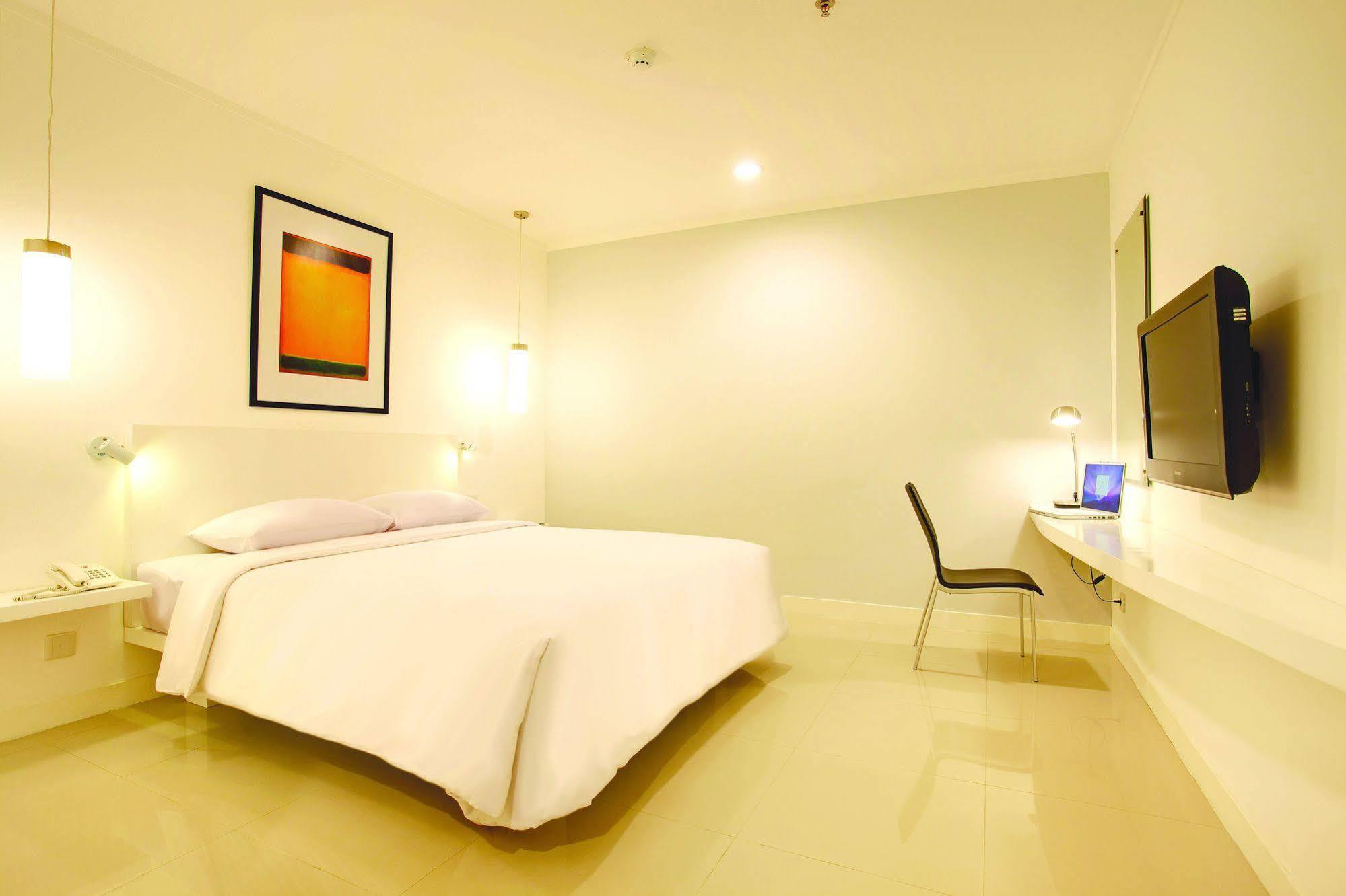 Hotel Glodok Plaza Джакарта Екстериор снимка
