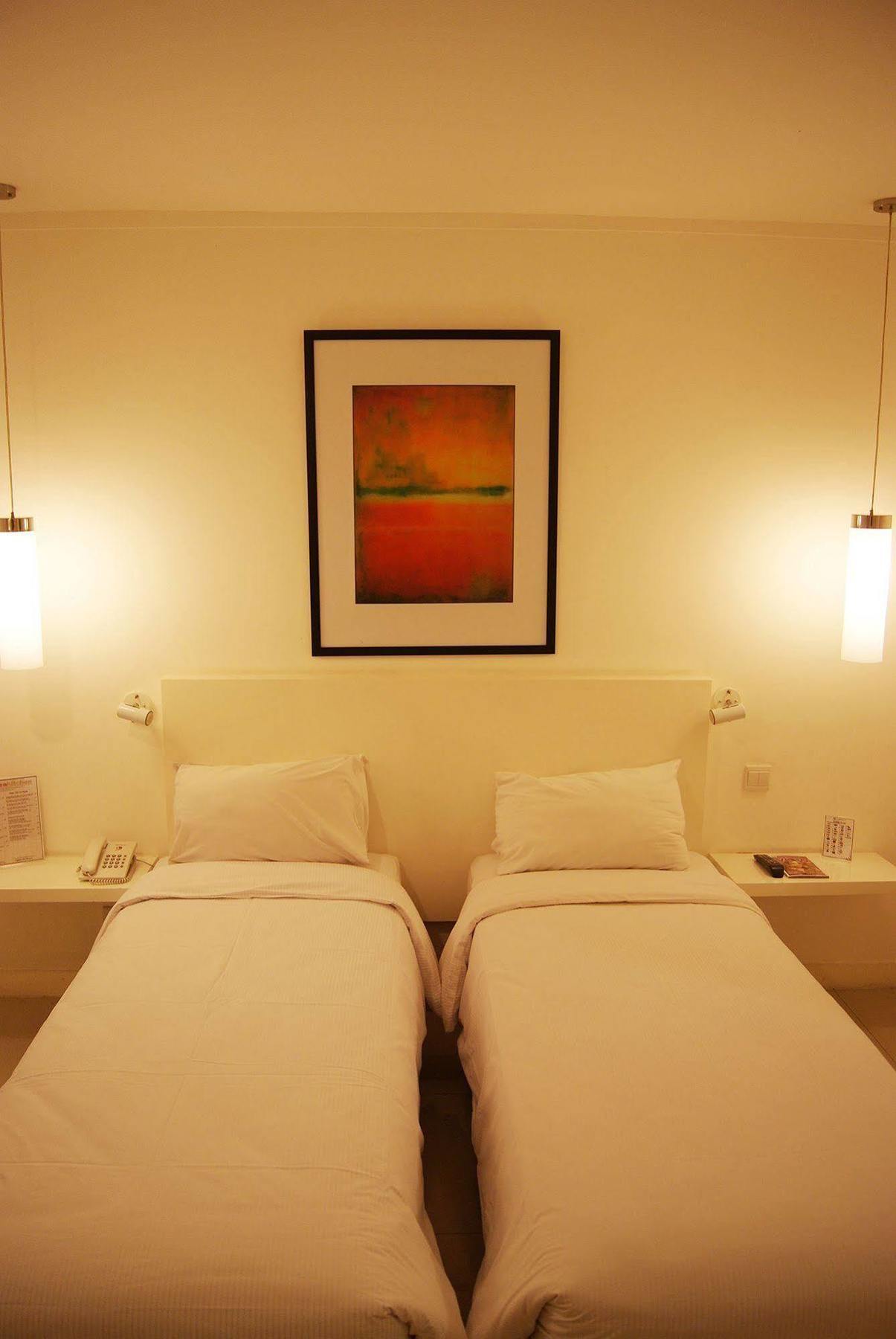 Hotel Glodok Plaza Джакарта Екстериор снимка